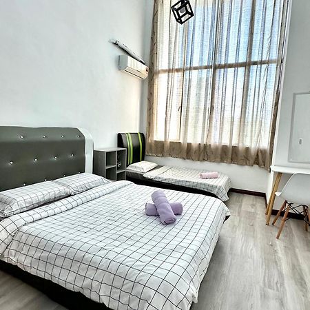 Springfield 3-Storey Cheerful Townhouse #Yoyo Homestay Sandakan Ngoại thất bức ảnh