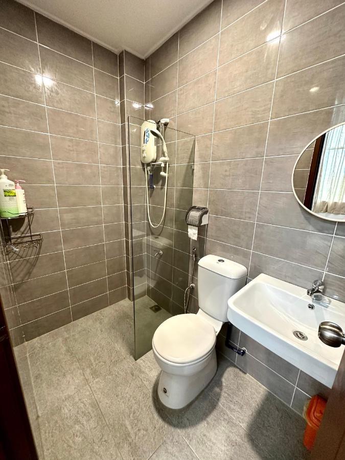 Springfield 3-Storey Cheerful Townhouse #Yoyo Homestay Sandakan Ngoại thất bức ảnh