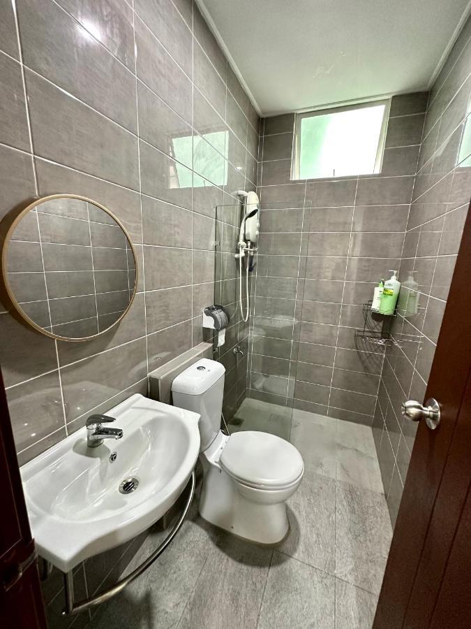 Springfield 3-Storey Cheerful Townhouse #Yoyo Homestay Sandakan Ngoại thất bức ảnh